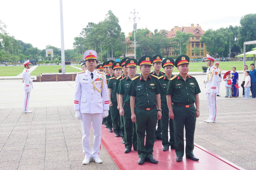 Đoàn do Đại tá Nguyễn An Ngọc, Bí thư Đảng ủy, Phó chủ nhiệm Hậu cần, Kỹ thuật, Học viện Chính trị làm Trưởng đoàn. 