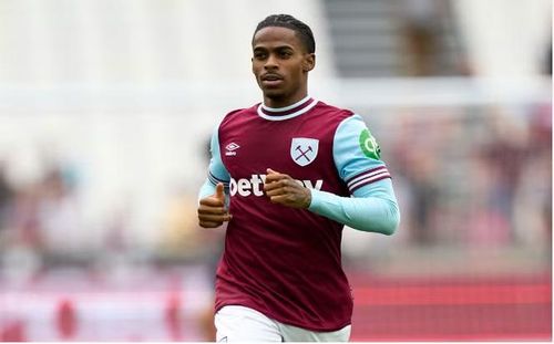 Dù West Ham vừa phải nhận vé xuống hạng tại giải Premier League mùa trước, Summerville vẫn kịp để lại dấu ấn cá nhân với 5 bàn thắng cùng 4 pha kiến tạo.