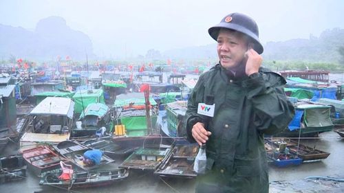 Phóng viên sẵn sàng dấn thân vào những nơi nguy hiểm nhất.