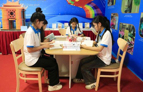 Tăng cường triển khai các chính sách hỗ trợ sinh kế, chăm sóc sức khỏe và nâng cao chất lượng đời sống cho phụ nữ, trẻ em và các gia đình có hoàn cảnh khó khăn