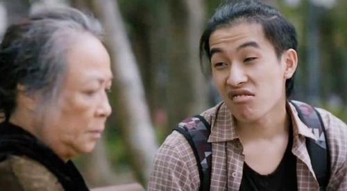 Trong Cuộc Đời Vẫn Đẹp Sao cũng vào vai lưu manh.