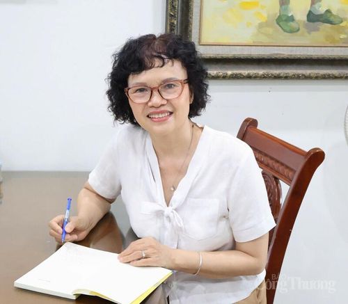 Nhà báo Trần Thị Kim Hoa, nguyên Giám đốc Bảo tàng Báo chí Việt Nam. Ảnh: Phương Hà