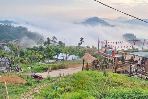 Không gian trong lành, mang nhiều nét hoang sơ là ưu điểm để Tắk Pổ thu hút khách đến trải nghiệm. Ảnh: THU HÀ