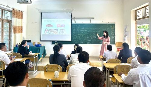 Một lớp học Tiếng Việt tại Trung tâm đào tạo Tiếng Việt của tỉnh Savanakhet. Ảnh: ĐẶNG NỞ
