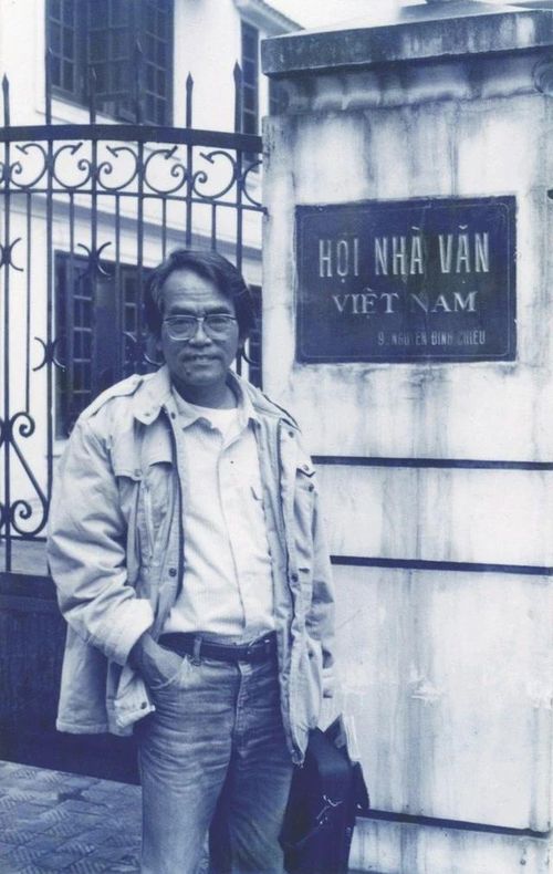 Nhà văn Hoàng Phủ Ngọc Tường tại Hội Nhà văn Việt Nam lúc sinh thời. Ảnh: Tư liệu