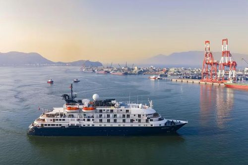 Tàu du lịch quốc tế Noble Caledonia-Island Sky cập Cảng Quy Nhơn (tỉnh Gia Lai) vào cuối tháng 3.2026. Ảnh: Dũng Nhân