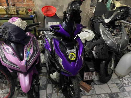 Xe mô tô tại cơ sở "độ chế.