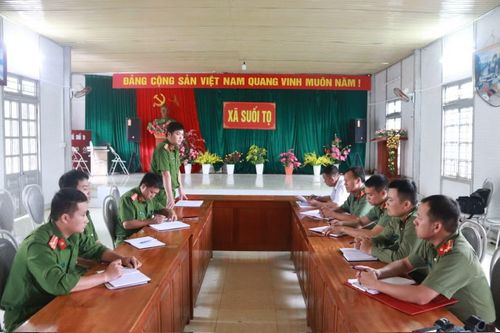 Công tác trao đổi giữa lực lượng An ninh nội địa và Công an, chính quyền cơ sở.