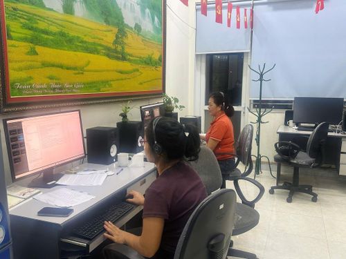 Đội ngũ kỹ thuật thường xuyên làm việc đến 19 - 20 giờ. Thứ Bảy, Chủ nhật gần như không nghỉ,