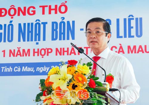 Đồng chí Huỳnh Chí Nguyện, Phó Chủ tịch UBND tỉnh, phát biểu tại buổi lễ.