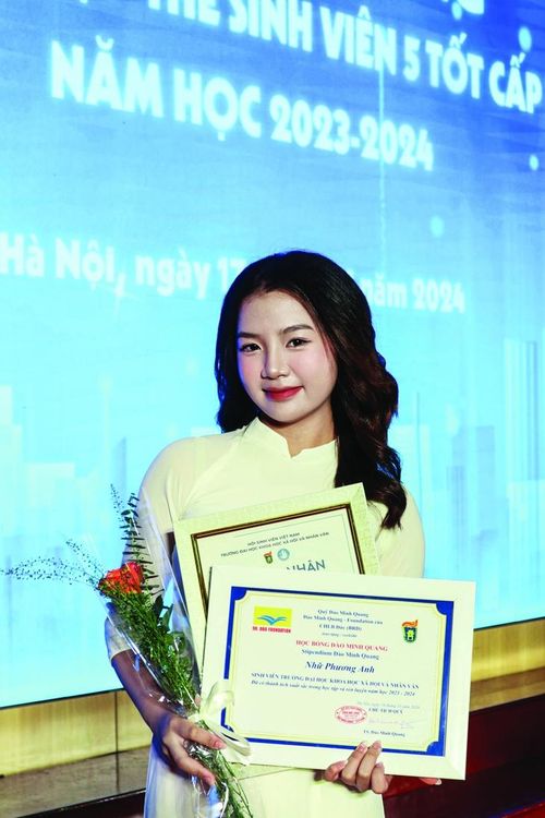 Sinh viên Nhữ Phương Anh tin rằng công nghệ có thể thay đổi cách thức làm báo nhưng không thể thay thế sự thấu cảm của con người