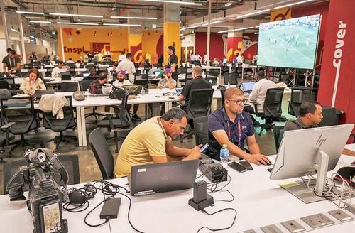 Đằng sau mỗi kỳ World Cup là sự hiện diện của rất nhiều nhà báo làm nhiệm vụ ghi lại lịch sử của giải đấu