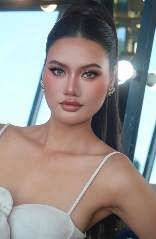 Dù tỏa sáng trên sàn catwalk nhưng Phạm Huệ cho biết thời gian gắn bó với bóng chuyền luôn đáng nhớ.