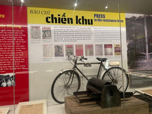 Mỗi hiện vật tại bảo tàng lại kể một câu chuyện lịch sử khác nhau.