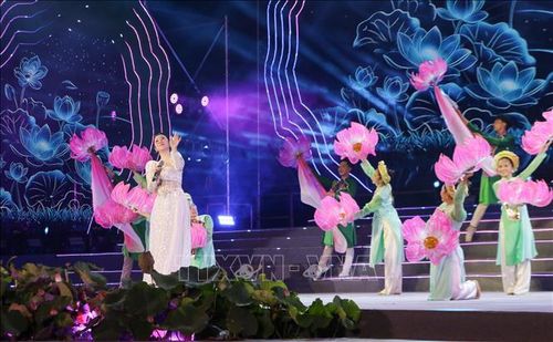 Tiết mục tại chương trình nghệ thuật.