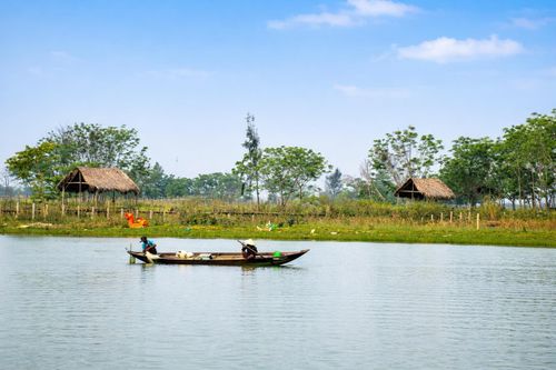 Cư dân dọc bờ sông Thu Bồn có đời sống văn hóa phong phú. Ảnh: QUỐC TUẤN
