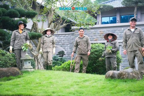 Nhân lực là một trong những yếu tố hàng đầu tạo nên thương hiệu du lịch của mỗi một địa phương - Ảnh: Bang Onsen Spa &amp; Resort