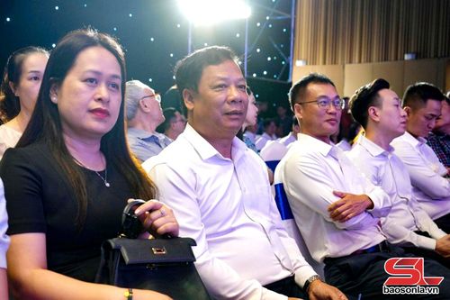 Đại diện Hội Nhà báo tỉnh Sơn La dự chương trình.