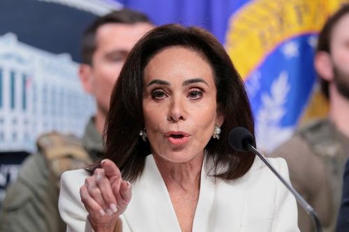 Công tố viên liên bang tại Washington D.C., bà Jeanine Pirro, khẳng định mọi hành vi khai thác trái phép từ cựu quan chức và quân nhân Mỹ sẽ bị phát hiện và xử lý nghiêm theo quy định pháp luật. (Ảnh: Reuters)