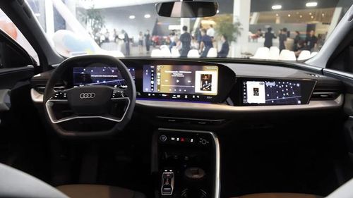 Thiết kế khoang lái của Audi Q5. Ảnh: Việt Hưng
