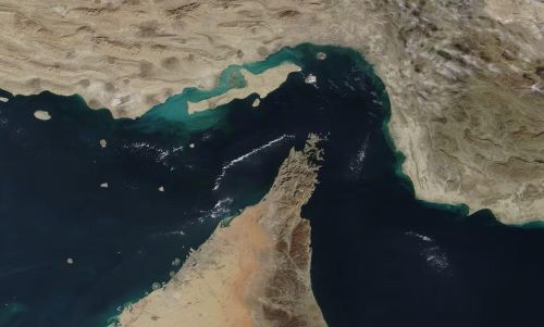 Trước đó, Iran ngày 20/6 thông báo đóng eo biển Hormuz để phản đối các cuộc tấn công của Israel nhằm vào miền nam Lebanon mà Tehran cho là vi phạm thỏa thuận giữa Mỹ và Iran. 