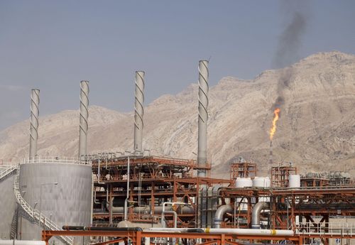  IRGC nắm quyền nắm quyền chi phối gần như toàn bộ ngành dầu khí Iran. Ảnh: Reuters.
