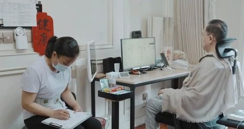  Ông Lei vẫn làm việc 12 tiếng/ngày, theo SCMP. 