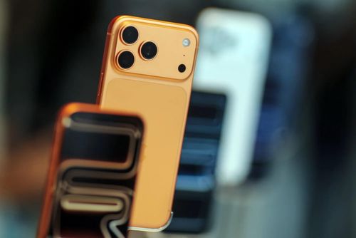  iPhone 17 Pro. Ảnh: Bloomberg. 