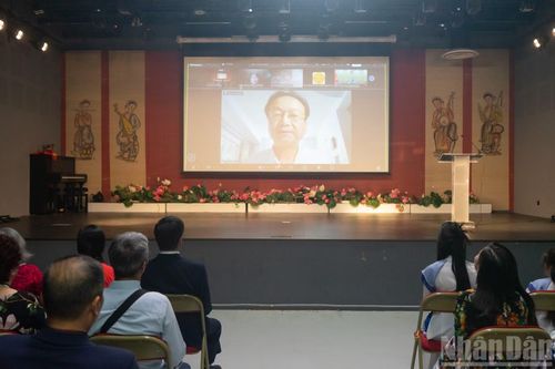 Những tham luận tại diễn đàn tập trung vào giải pháp bảo tồn và phát huy tiếng Việt trong môi trường đa ngôn ngữ.