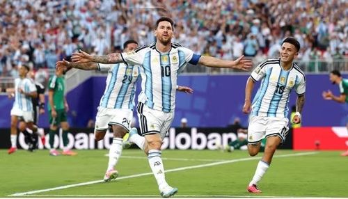 Ở trận ra quân World Cup 2026, Argentina có được chiến thắng 3-0 trước Algeria, trong đó Lionel Messi lập hat-trick.