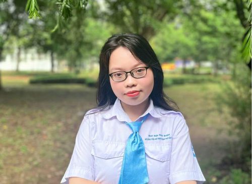 Bạn Trần Lê Ngọc Huyền - Sinh viên năm 3 ngành Sư phạm Tiếng Anh, Đại học Cần Thơ.
