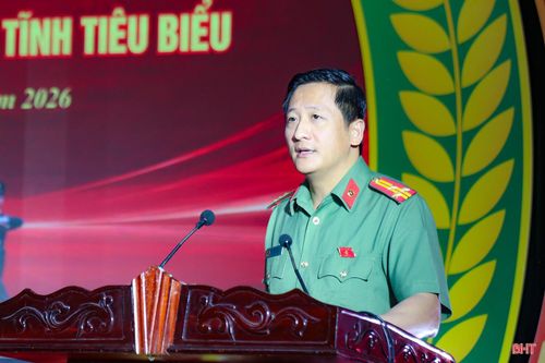 Thượng tá Nguyễn Quốc Hùng - Phó Giám đốc Công an tỉnh phát biểu tại buổi lễ.