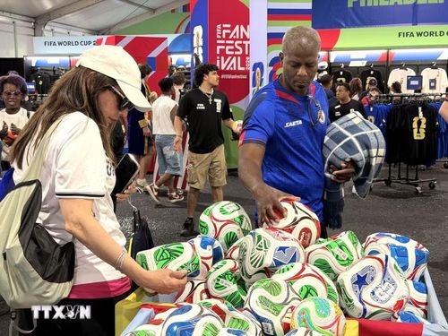 Những quả bóng World Cup 2026 là điểm dừng chân không thể bỏ qua đối với người hâm mộ từ khắp nơi trên thế giới. (Ảnh: Ngọc Quang/TTXVN)