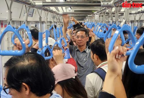 Bình quân mỗi ngày tuyến metro Bến Thành - Suối Tiên vận hành khoảng 6.000 lượt hành khách.