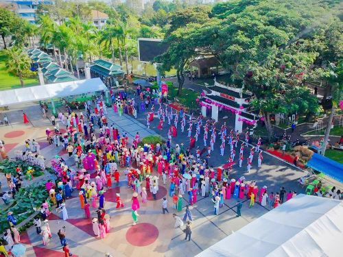  Lễ hội đã đón khoảng 500.000 lượt khách đến tham quan 
