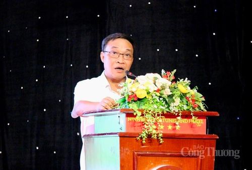 Ông Nguyễn Đăng Chinh - Giám đốc Công ty TNHH MTV Petrolimex Cần Thơ phát biểu tại hội nghị. Ảnh: Khánh Ngọc