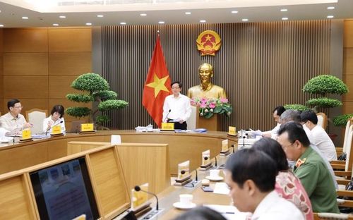 Phó Thủ tướng đề nghị nghiên cứu cơ chế điều hành linh hoạt giữa Trung ương và địa phương trong phân bổ chỉ tiêu sử dụng đất - Ảnh: VGP