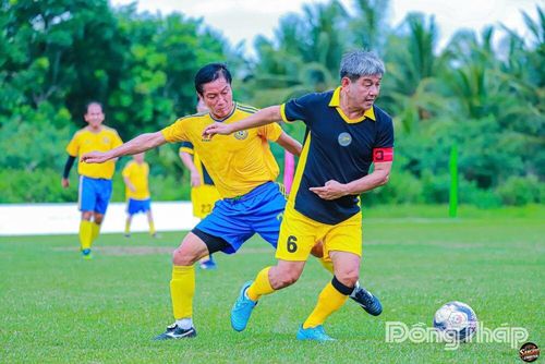 Các trận đấu diễn ra sôi nổi, có nhiều pha tranh bóng đẹp mắt. Ảnh CTV