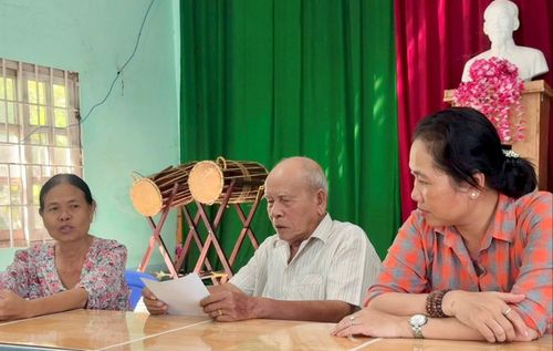 Ông Thông Khói vẫn đều đặn tham gia hoạt động cộng đồng