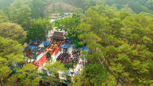Lễ hội Giỗ Tổ Hùng Vương tại Đền thờ Âu Lạc trong không gian xanh trên núi Phượng Hoàng - Prenn.