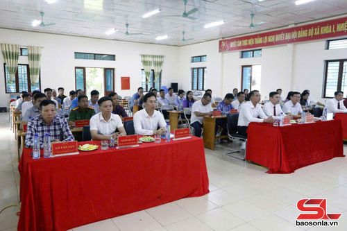 Các đại biểu tham dự hội nghị.