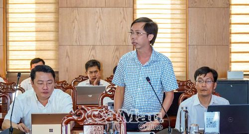  Phó Giám đốc Sở Văn hóa, Thể thao và Du lịch Lý Vỹ Triều Dương tham luận về giải pháp phát triển ứng dụng Du lịch thông minh.