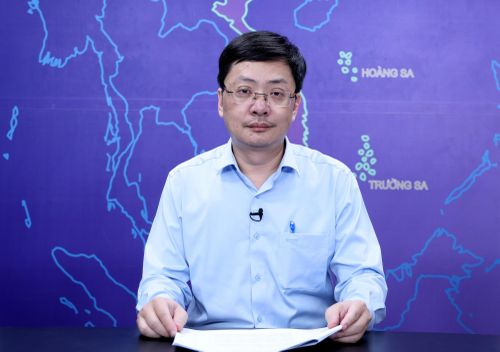 Ông Đặng Hải Dũng, Phó Cục trưởng Cục Đổi mới sáng tạo, chuyển đổi xanh và khuyến công (Bộ Công Thương) chia sẻ tại tọa đàm. Ảnh: Minh Khôi
