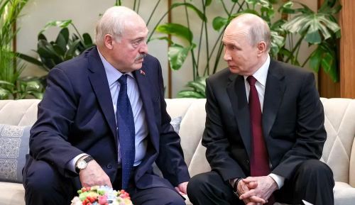 Kể từ đó, hai nước thường xuyên tổ chức các cuộc diễn tập hạt nhân. Moscow cũng đã triển khai hệ thống tên lửa siêu thanh Oreshnik có khả năng mang đầu đạn hạt nhân tại Belarus vào năm ngoái.