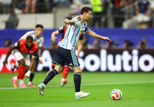 Nếu chính xác hơn trong tình huống phạt đền, có lẽ kỷ lục của Klose sẽ bị Messi xô đổ sớm hơn. Ảnh: Reuters.