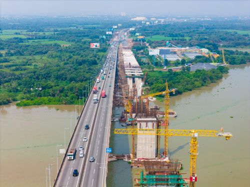 Riêng cầu Long Thành 2 khi đi vào khai thác sẽ gia tăng năng lực thông hành cho tuyến cao tốc TP.HCM - Long Thành - Dầu Giây, tạo kết nối thuận lợi với sân bay Long Thành trong tương lai và giảm áp lực giao thông cửa ngõ phía đông TP.HCM.