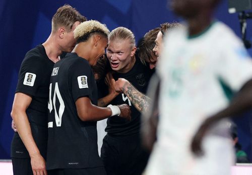  Haaland giúp Na Uy tạo lợi thế lớn trước Senegal. 