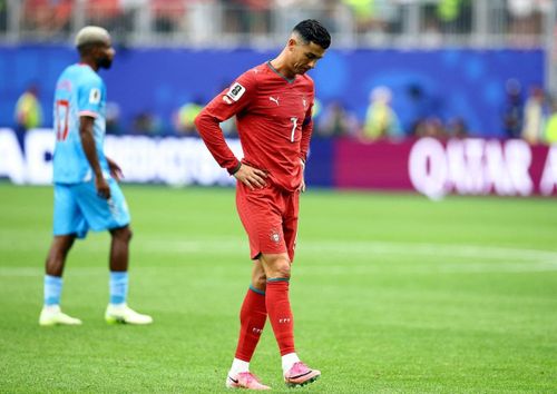  Cristiano Ronaldo bỗng trở thành tâm điểm của một cuộc khủng hoảng truyền thông từ đầu chiến dịch World Cup. Ảnh: Phil Noble/Reuters. 