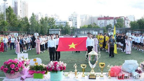Giải đấu năm nay quy tụ 9 đội bóng tham gia tranh tài. (Ảnh: THANH THỂ)