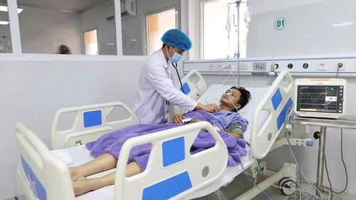 Hiện tại sức khỏe người bệnh ổn định và đang được theo dõi, điều trị.